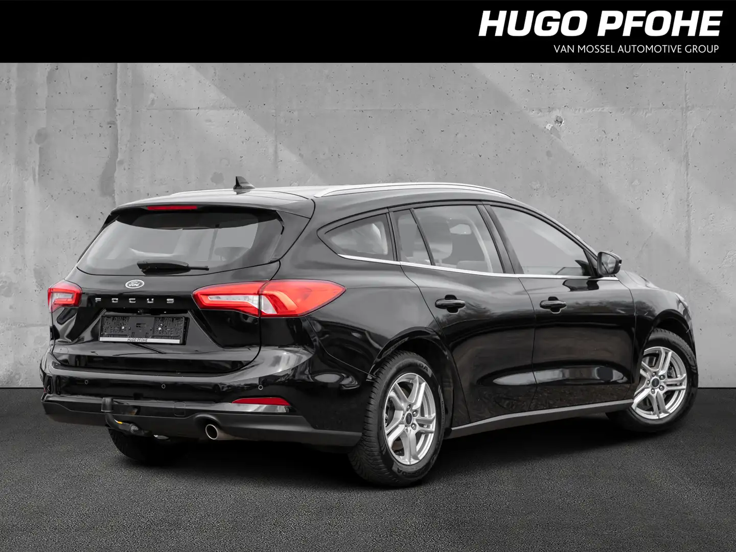 Ford Focus COOL & CONNECT Turnier  Aut. Navi SpurH Zwart - 2