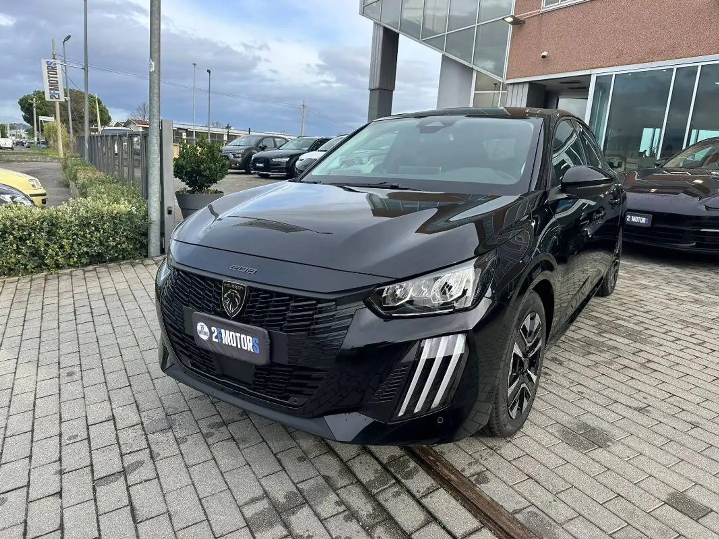 Peugeot 208 1.2 puretech Allure s&s 100cv Zwart - 2