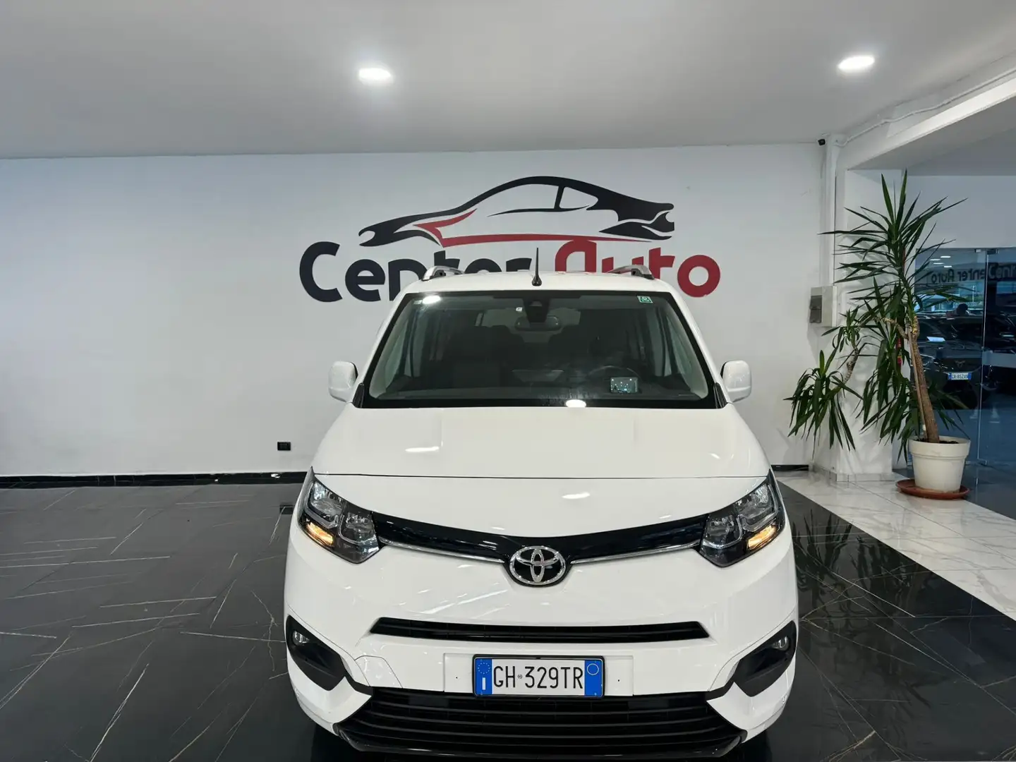 Toyota Proace Proace City Verso 1.5D 130 CV S&S L2 A/T Luxury White - 2