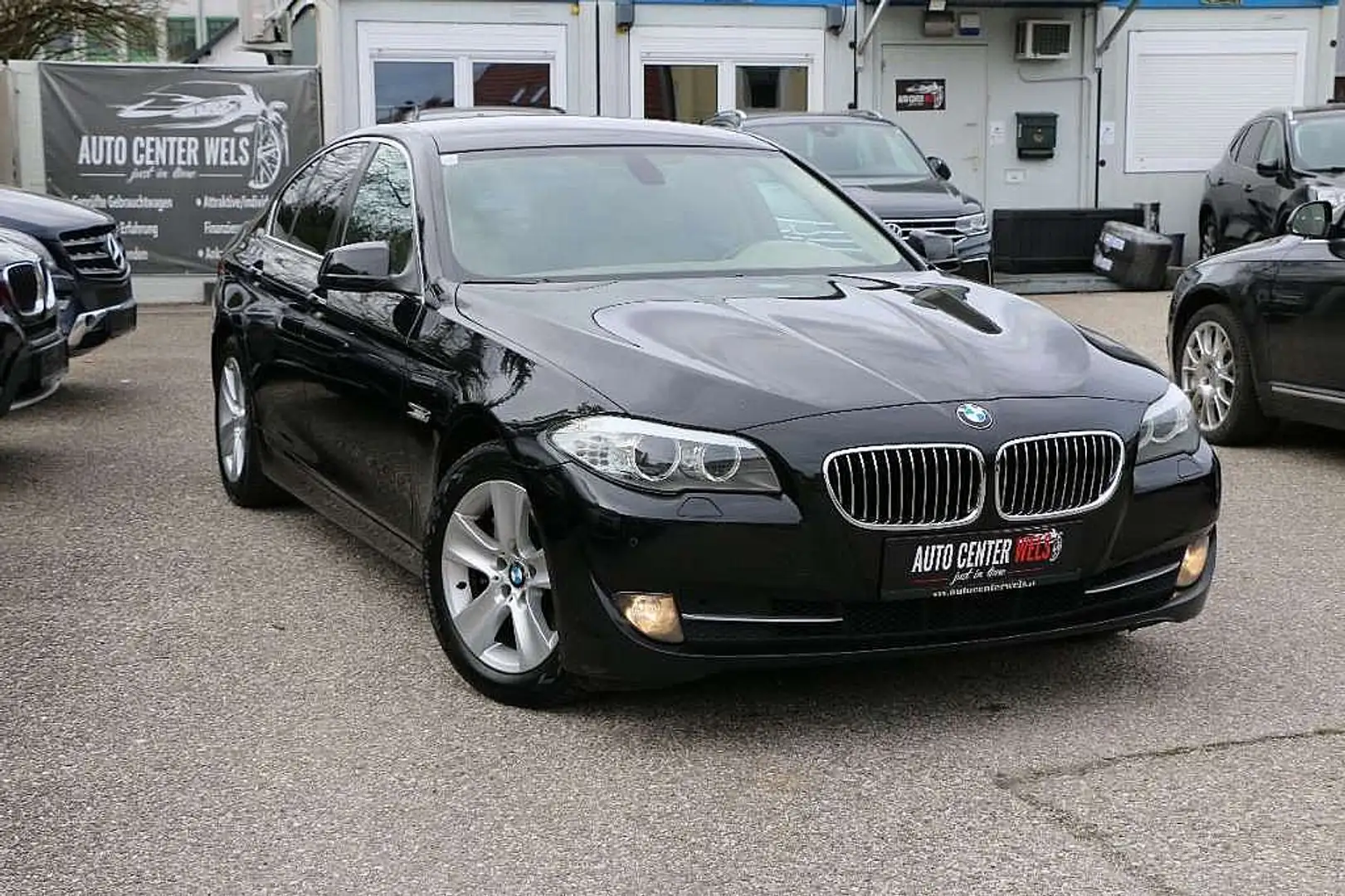 BMW 525 d xDrive Österreich-Paket Aut. Noir - 1