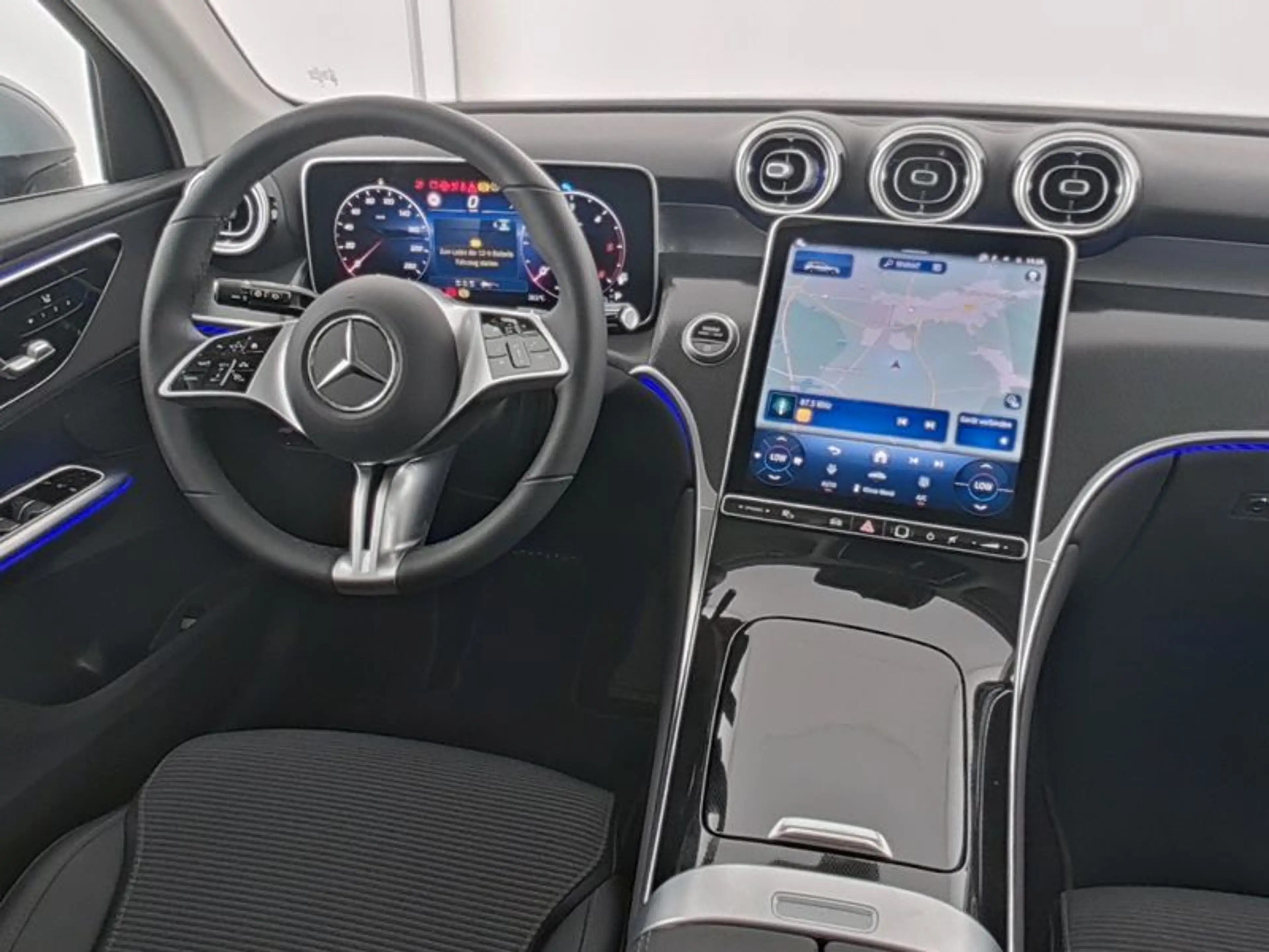Mercedes-Benz GLC 220 d 4M , AVANTGARDE MEMO AHK DISTR KAMERA — photo 8