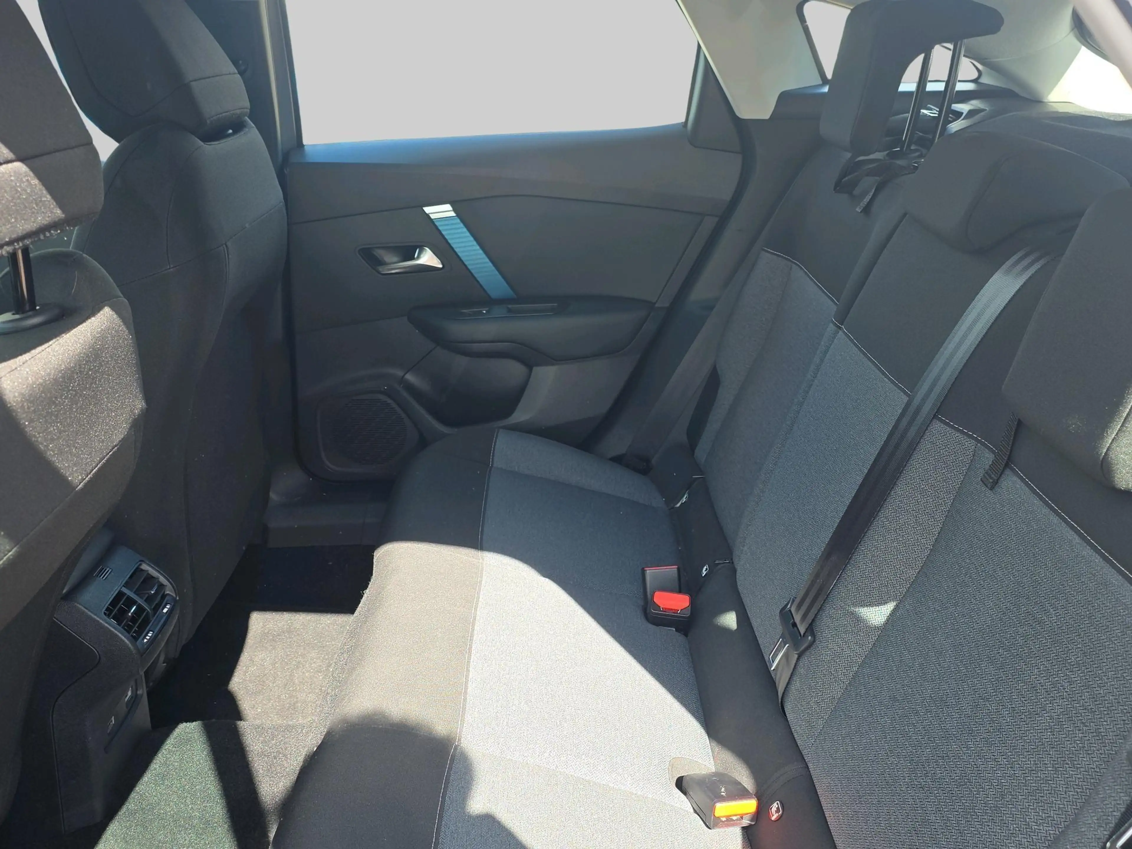 Citroen E-C4 Electric Live 50 kWh — photo 6