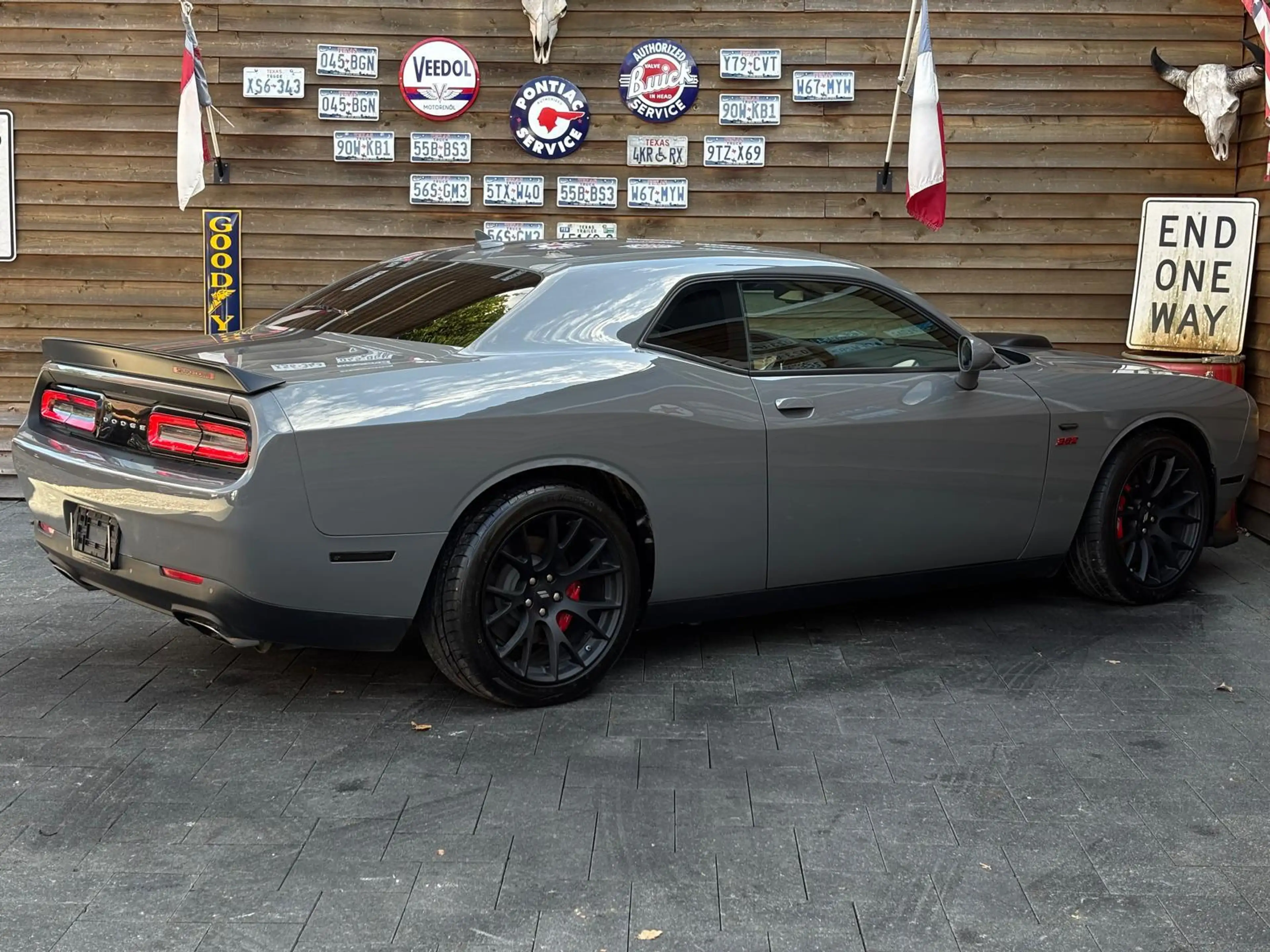 Dodge Challenger 6,4 V8 Schakedown Special Edition ACC — photo 14