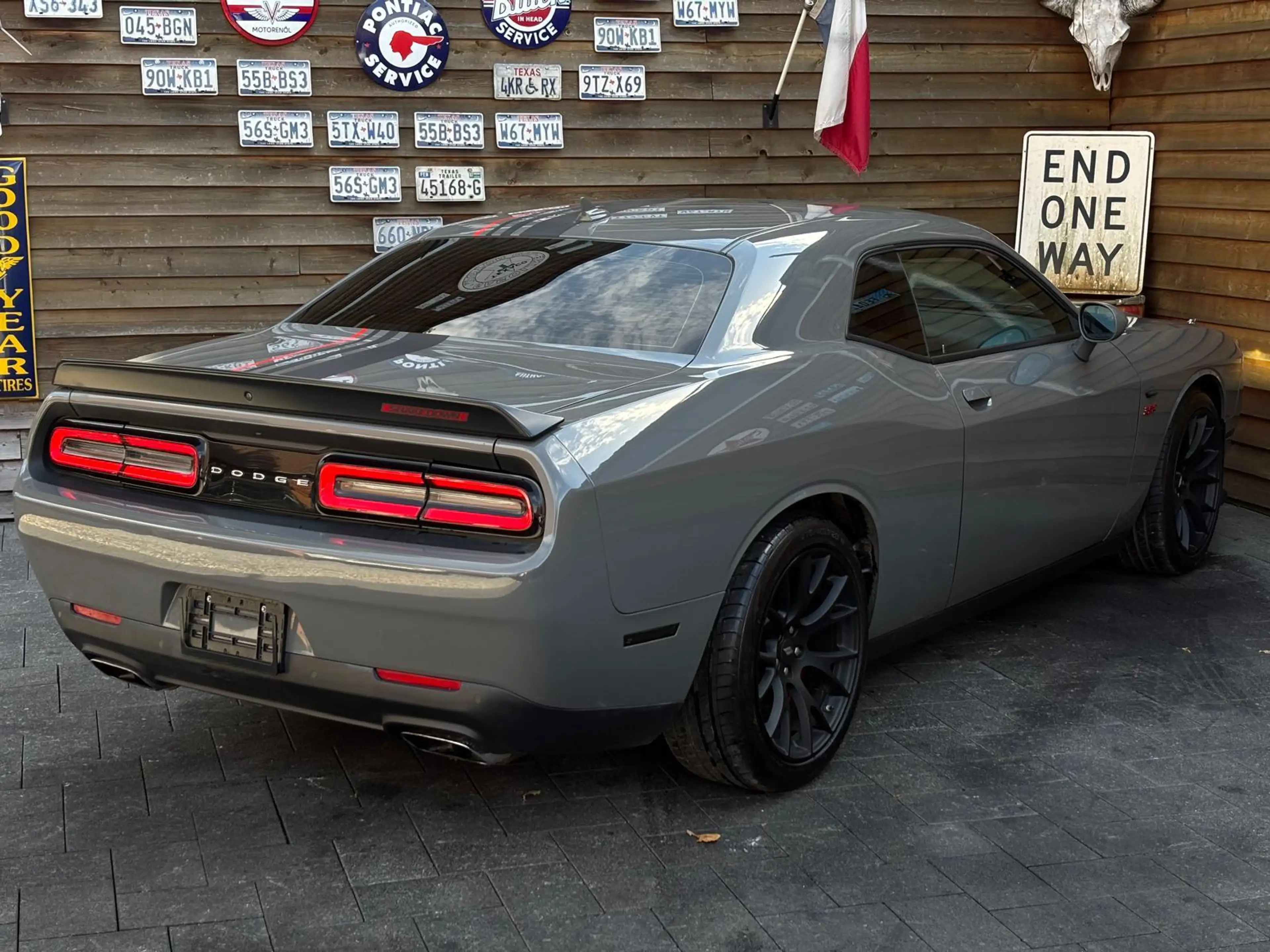 Dodge Challenger 6,4 V8 Schakedown Special Edition ACC — photo 13