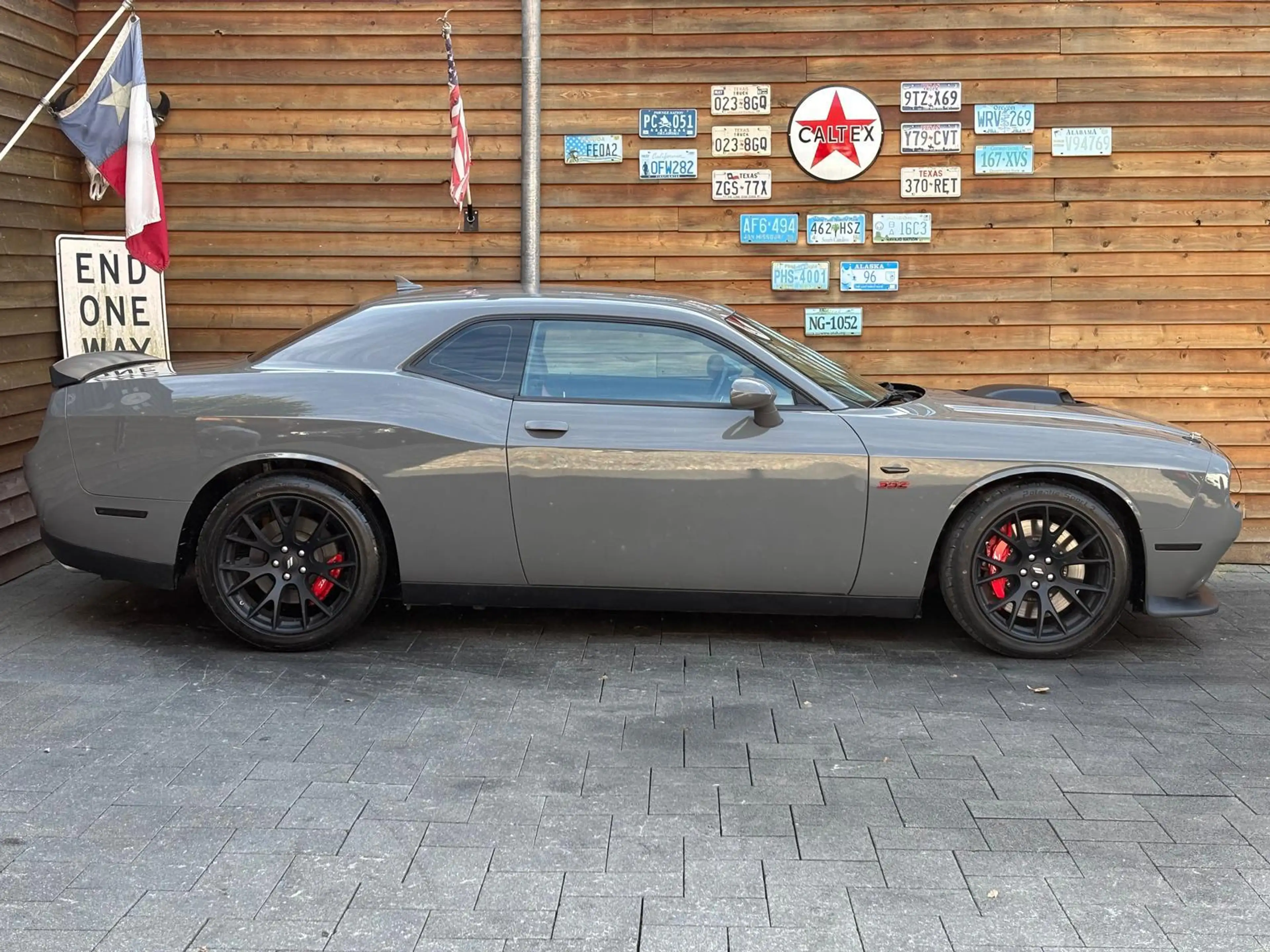 Dodge Challenger 6,4 V8 Schakedown Special Edition ACC — photo 15