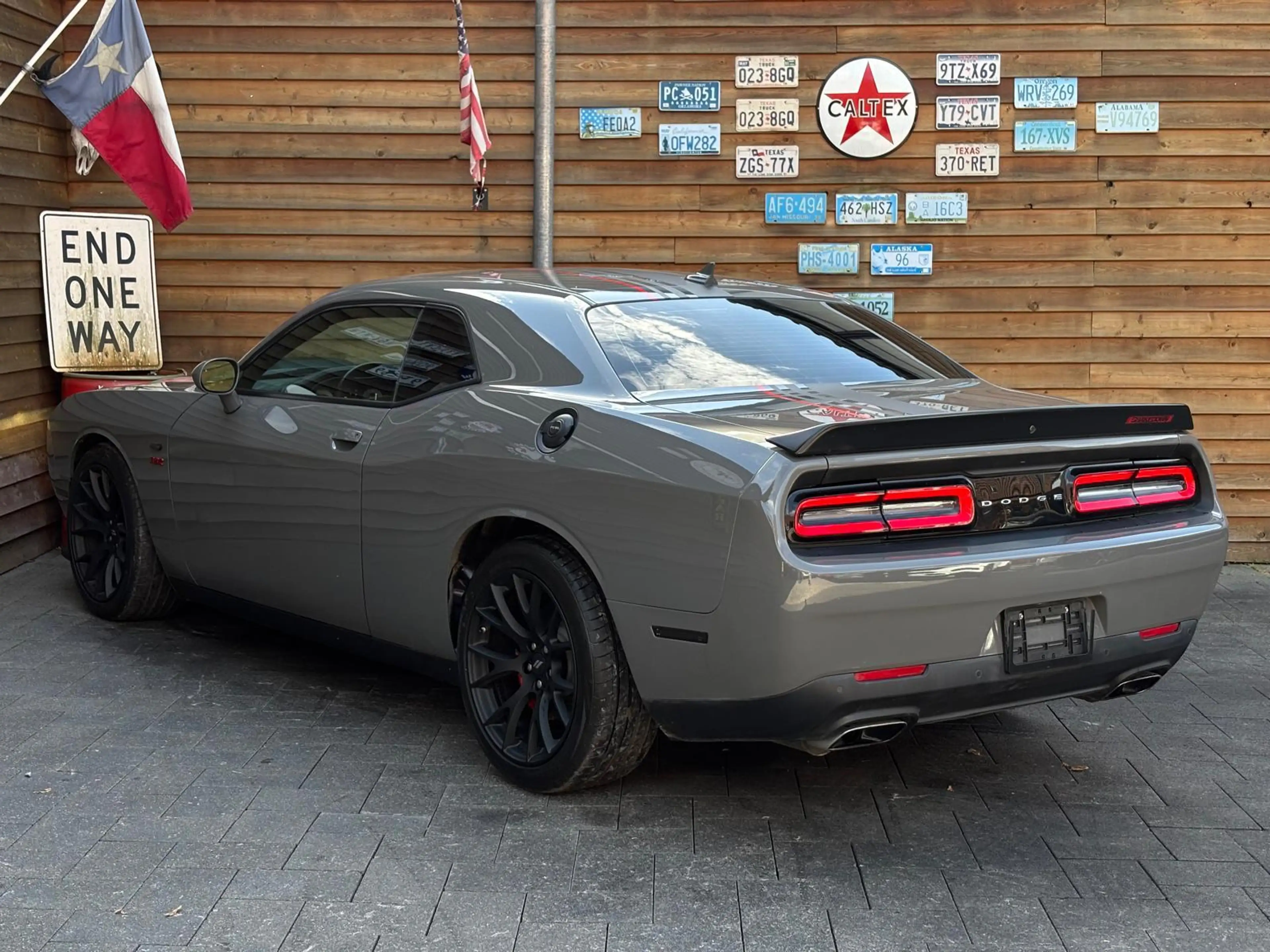 Dodge Challenger 6,4 V8 Schakedown Special Edition ACC — photo 10