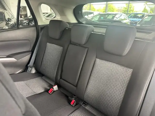 Suzuki SX4 S-Cross view 12