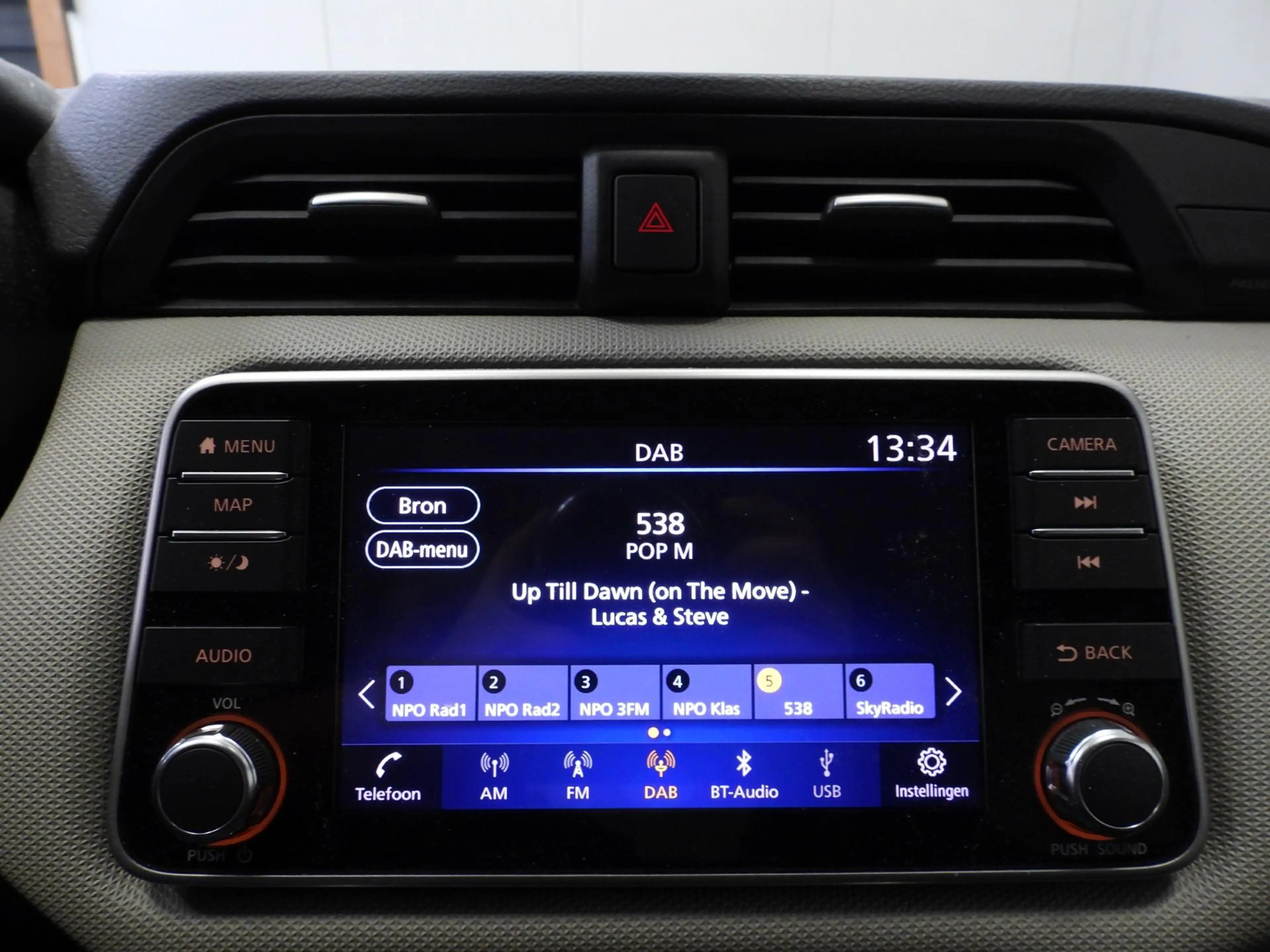 Nissan Micra 1.0 IG-T N-Connecta NAVI/CAMERA/CLIMA/PDC/16"LMV! — photo 9