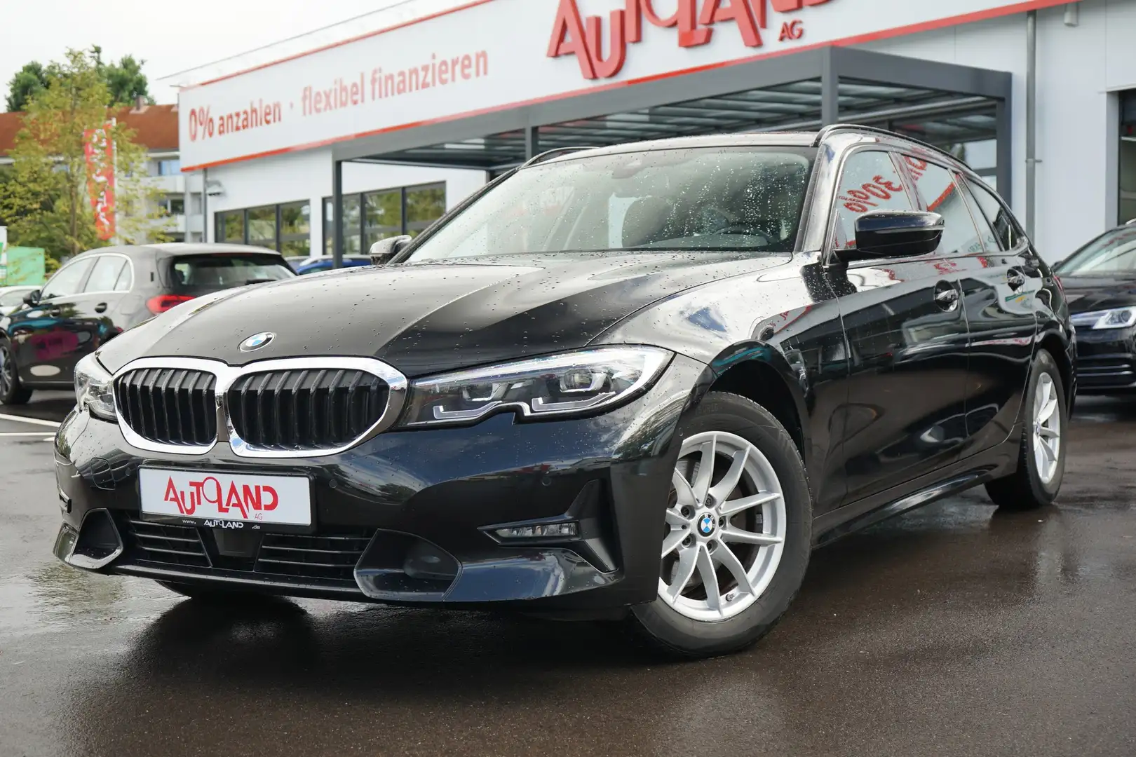 BMW 320 320d Touring Sport Line LED Navi Panorama ACC Noir - 2