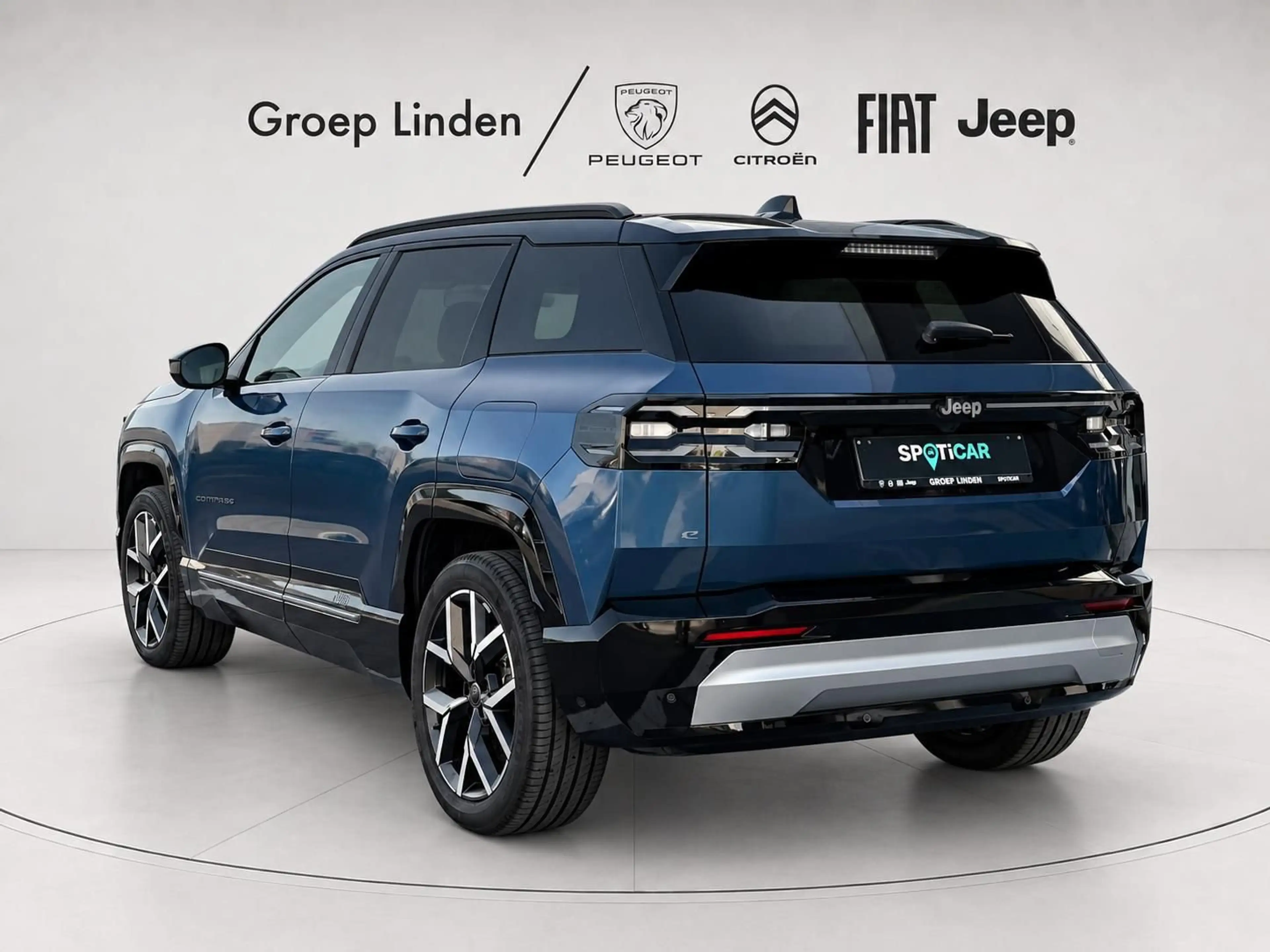 Jeep Compass *GPS*CAMERA*PANO* SUMMIT Full Electric — photo 6