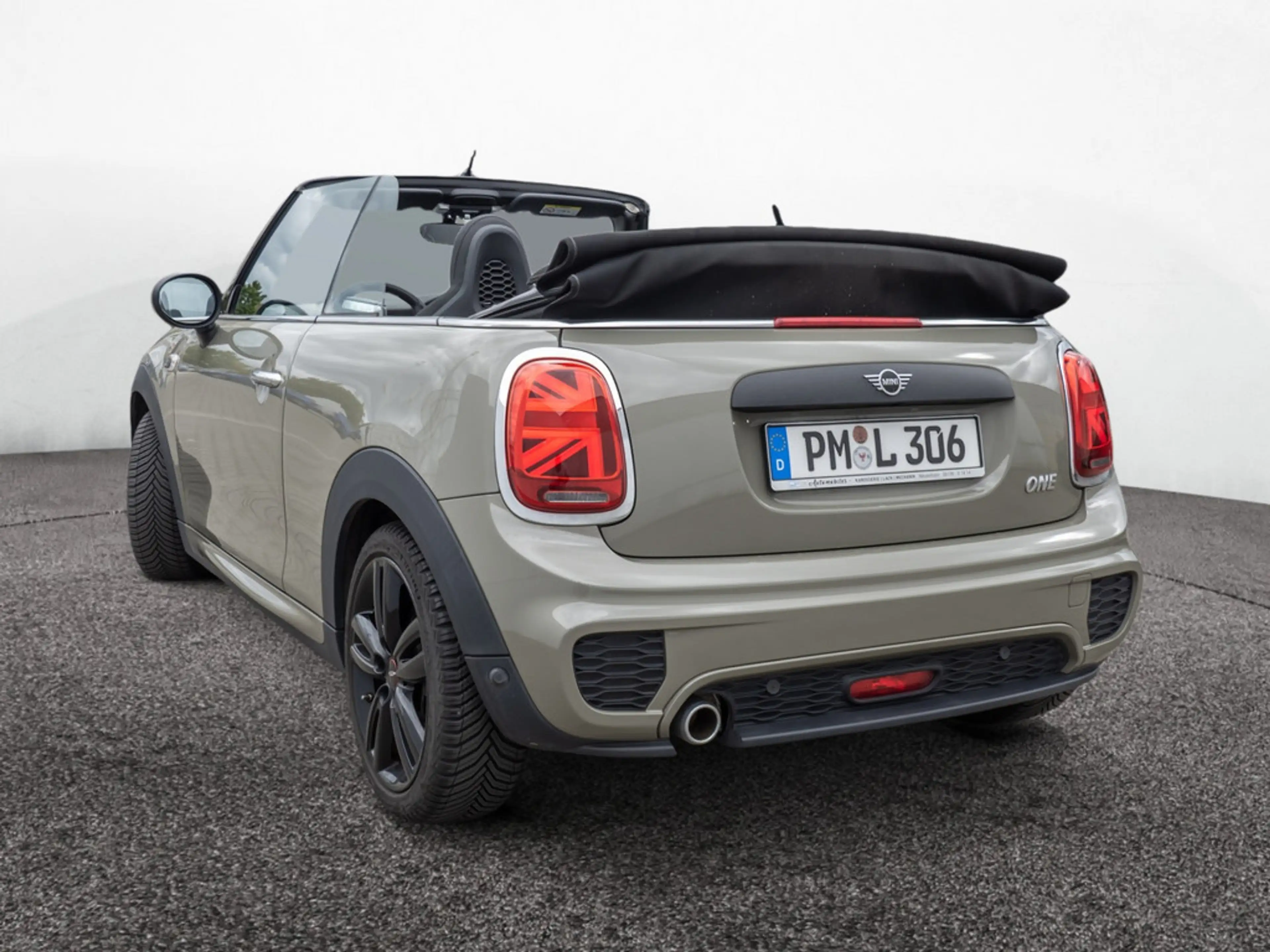 MINI One Cabrio JCW KLIMA PDC SHZ LED FACELIFT — photo 5