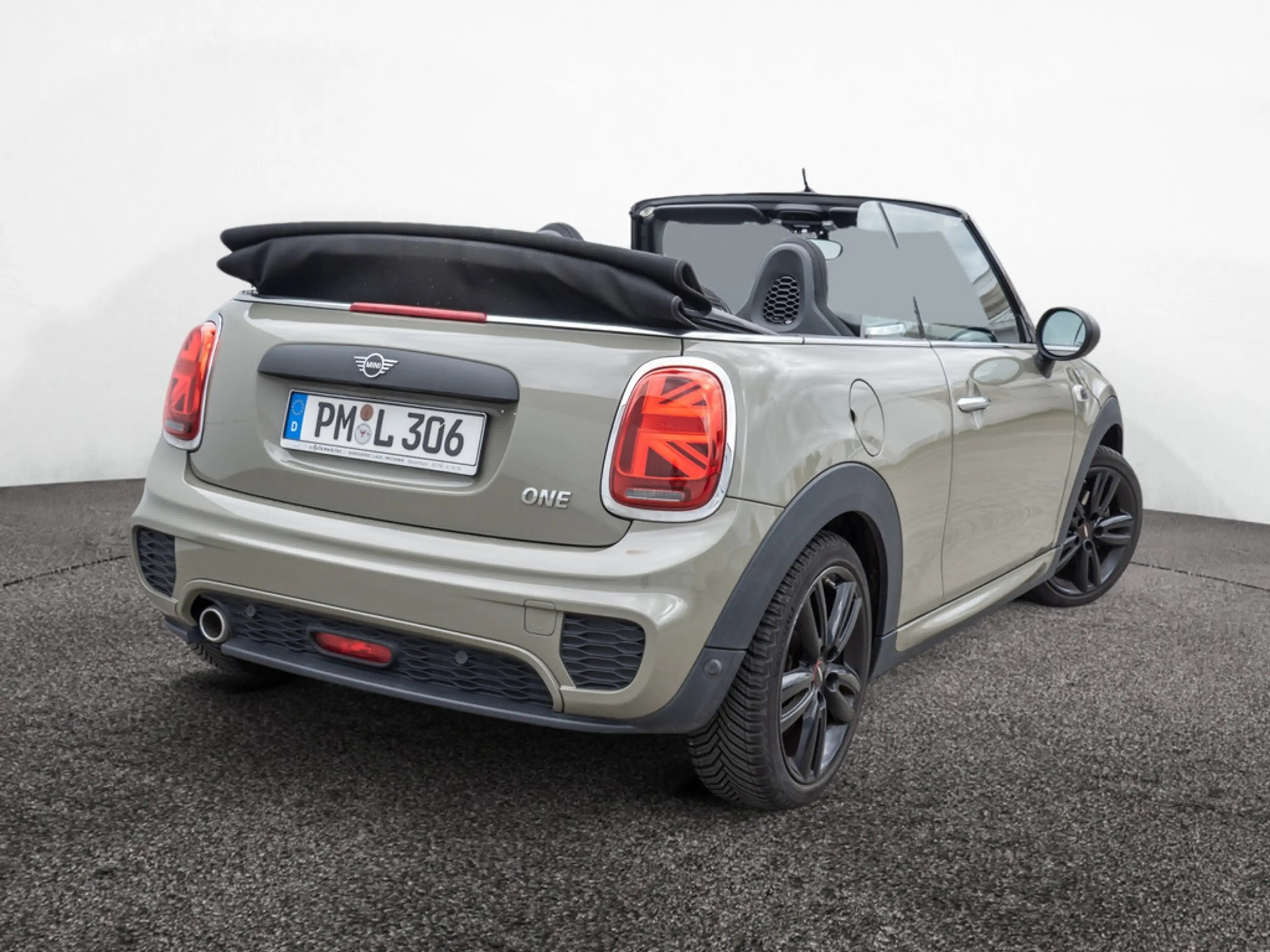 MINI One Cabrio JCW KLIMA PDC SHZ LED FACELIFT — photo 4