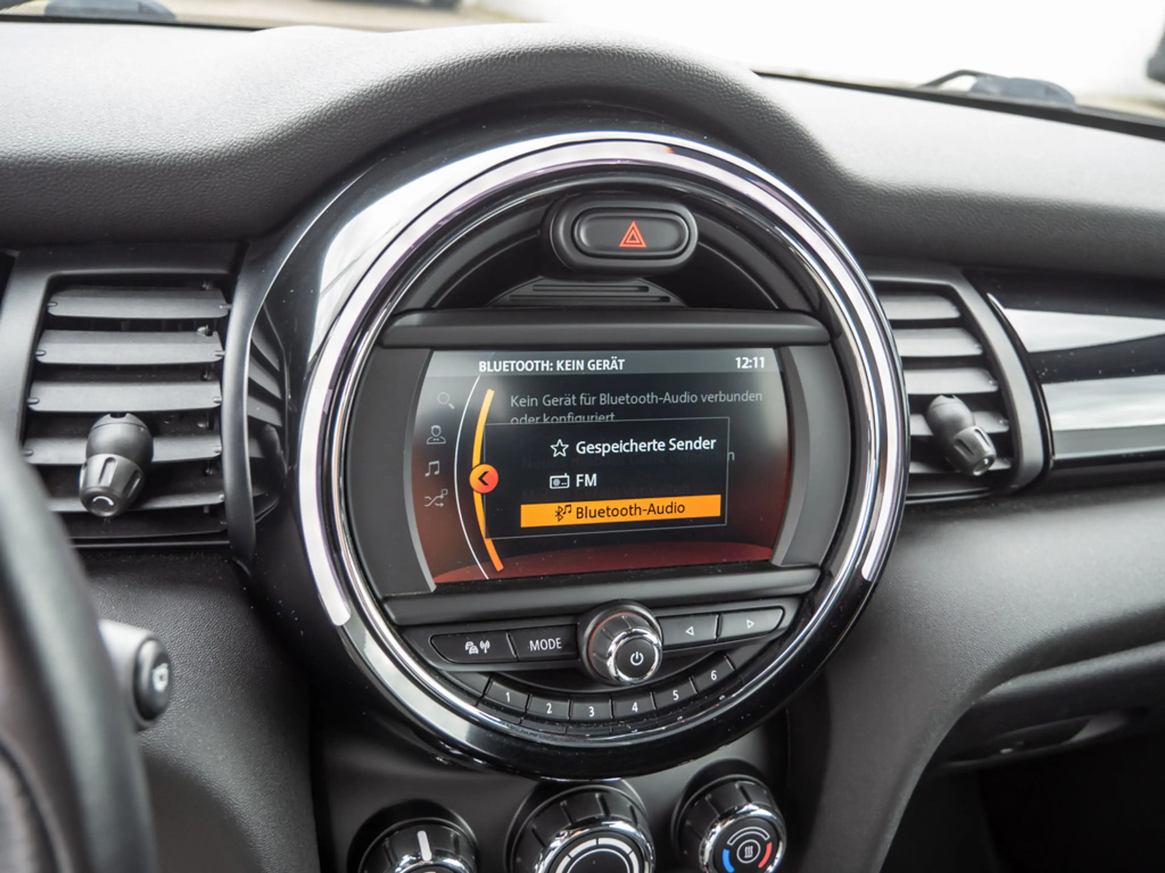 MINI One Cabrio JCW KLIMA PDC SHZ LED FACELIFT — photo 12