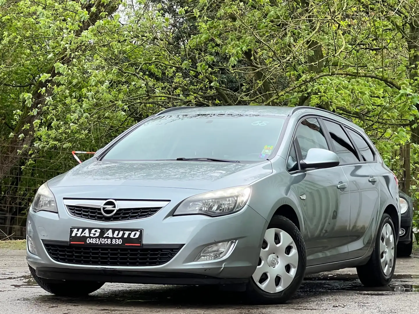 Opel Astra 1.7 CDTi ecoFLEX//NAVIGATION//CLIMATISATION Grau - 1