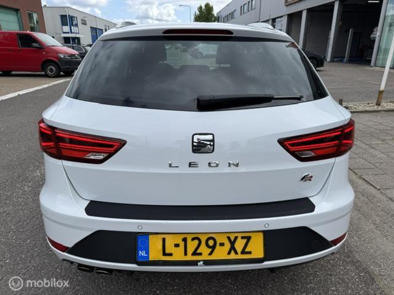 SEAT Leon ST 1.4 TSI FR - Edition , Ruime station , Sportive — photo 4