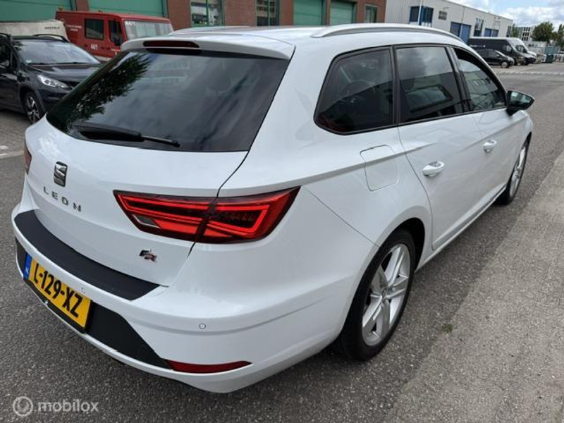 SEAT Leon ST 1.4 TSI FR - Edition , Ruime station , Sportive — photo 5
