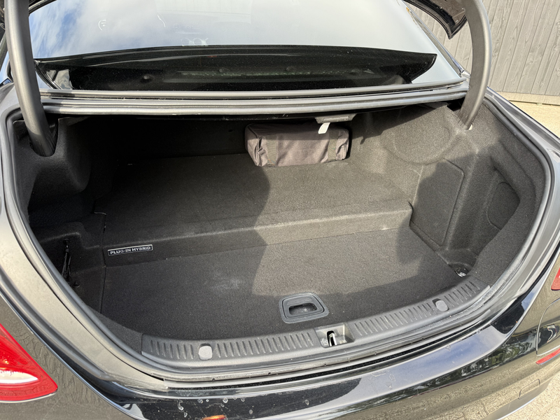Mercedes-Benz E 350 e Business Solution AMG Plus Upgrade Edition — photo 15