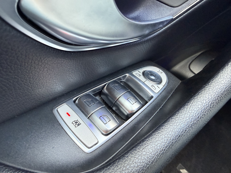 Mercedes-Benz E 350 e Business Solution AMG Plus Upgrade Edition — photo 23