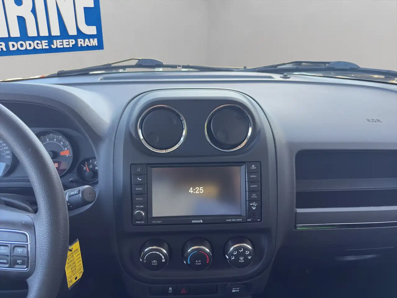 Jeep Patriot снимка Jeep Patriot