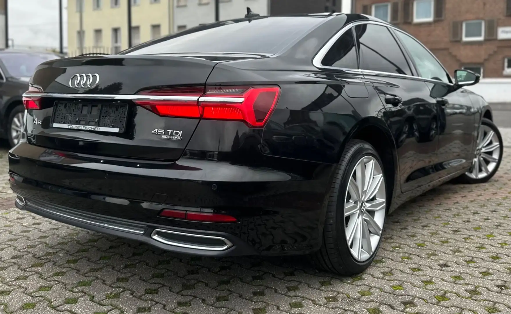Audi A6 LIM *QUATTRO-SPORT*LED-SHZ-CARPLAY*HEAD UP*NR Schwarz - 2