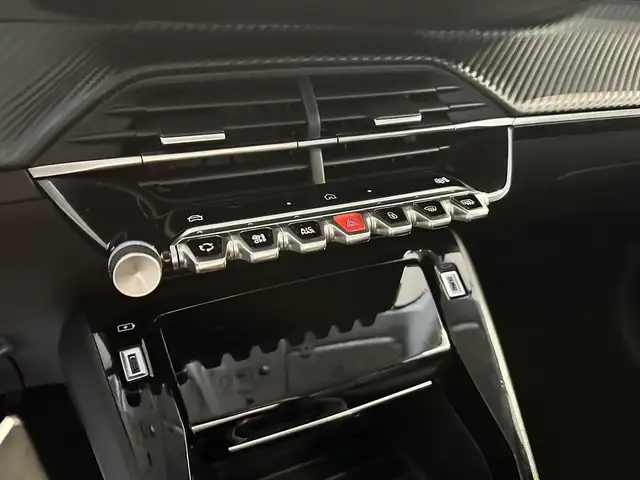 Peugeot 208 view 15