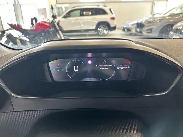 Peugeot 208 view 13