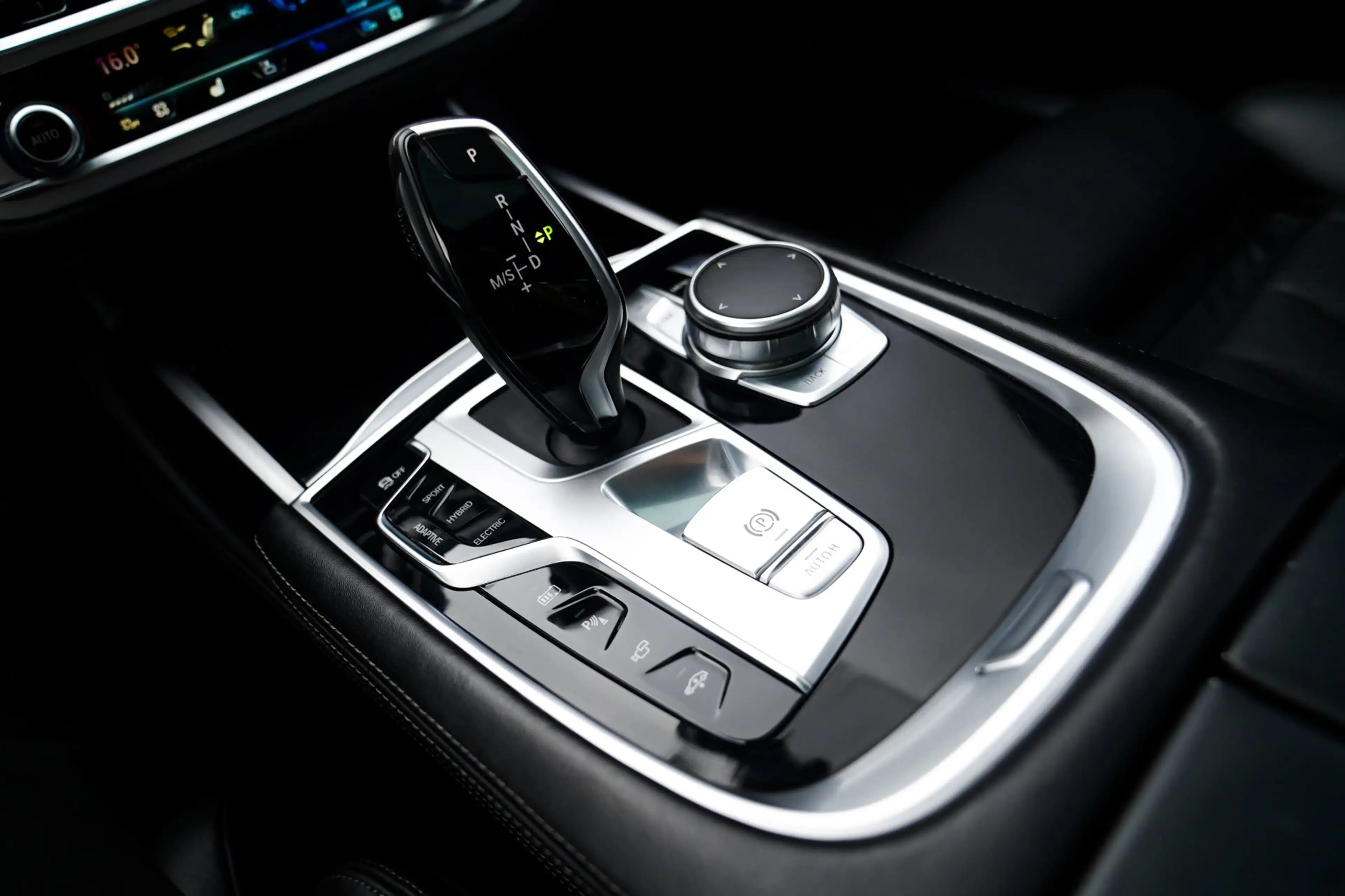 BMW 745 7-serie 745e High Executive | Massage | Softclose — photo 41