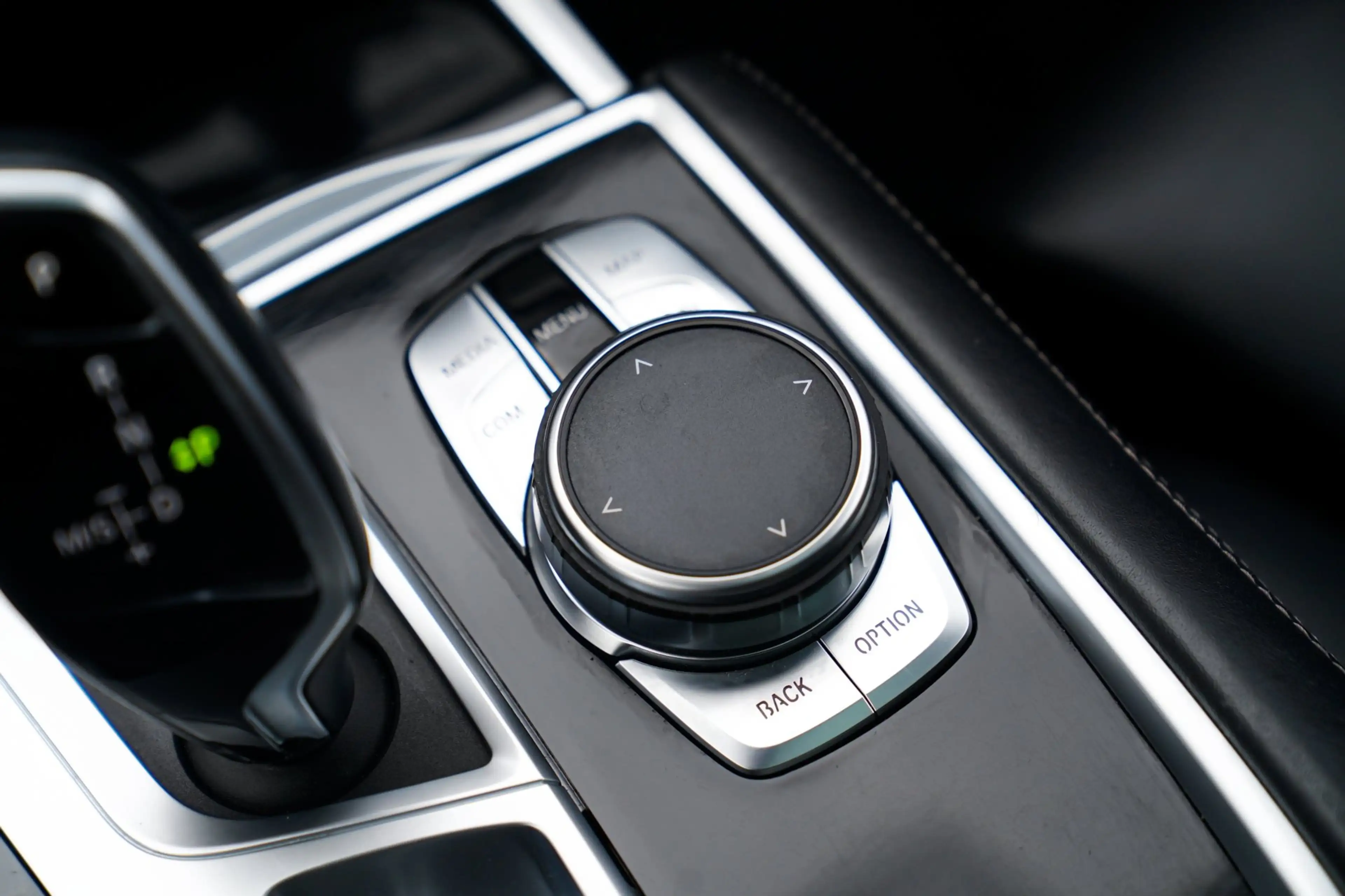BMW 745 7-serie 745e High Executive | Massage | Softclose — photo 44