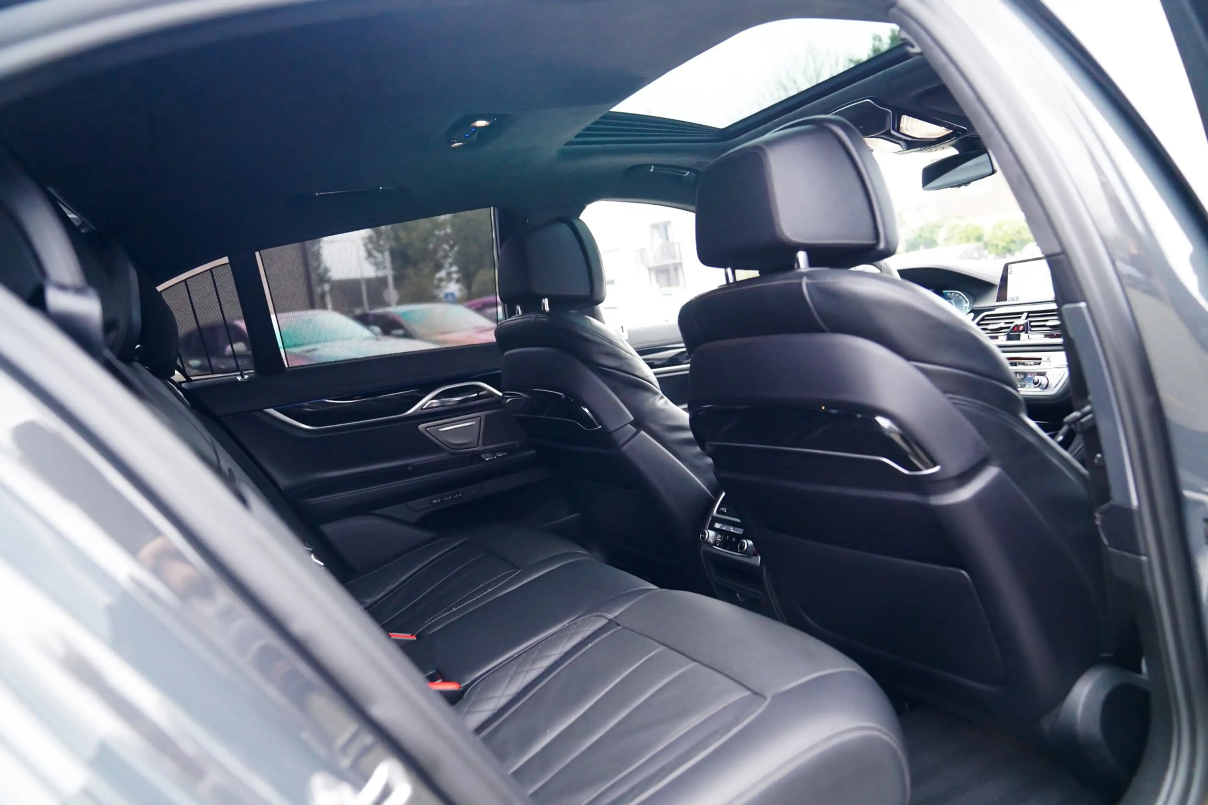 BMW 745 7-serie 745e High Executive | Massage | Softclose — photo 24