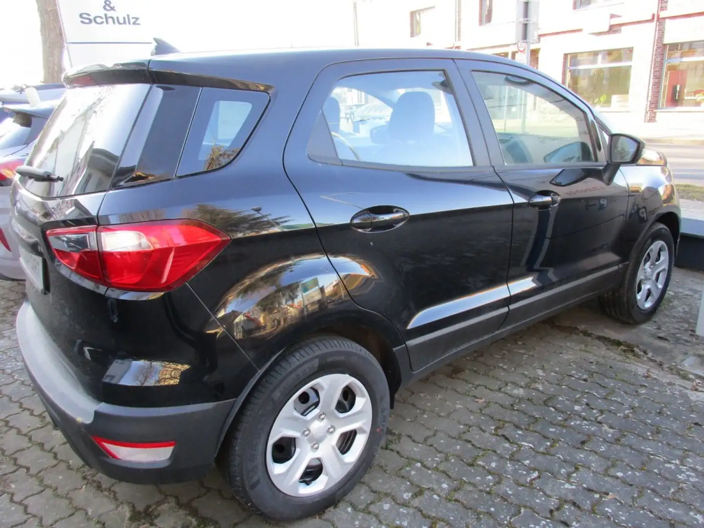 Ford EcoSport 1.0 EcoBoost  Cool & Connect Zwart - 2