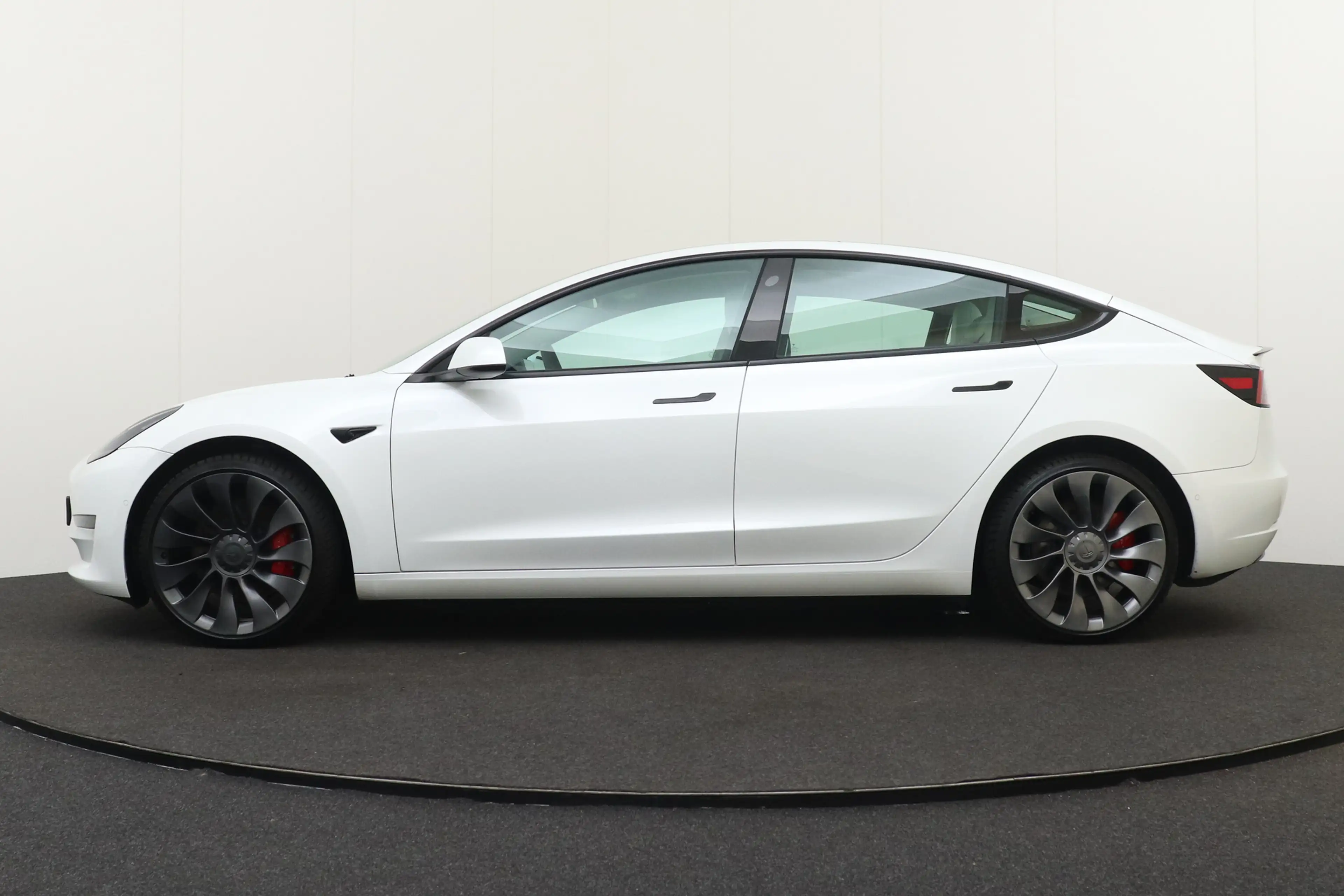 Tesla Model 3 Performance AWD 75 kWh 463 PK 20'LMV Pano-Dak FSD — photo 5