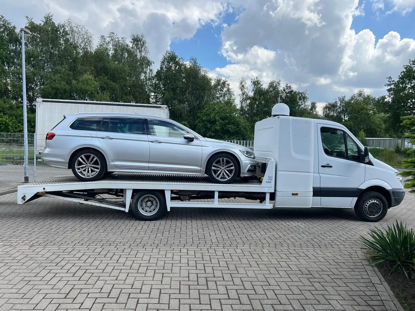 Mercedes-Benz Sprinter II Pritsche 416,Standheiz,Neu Motor!! Weiß - 1