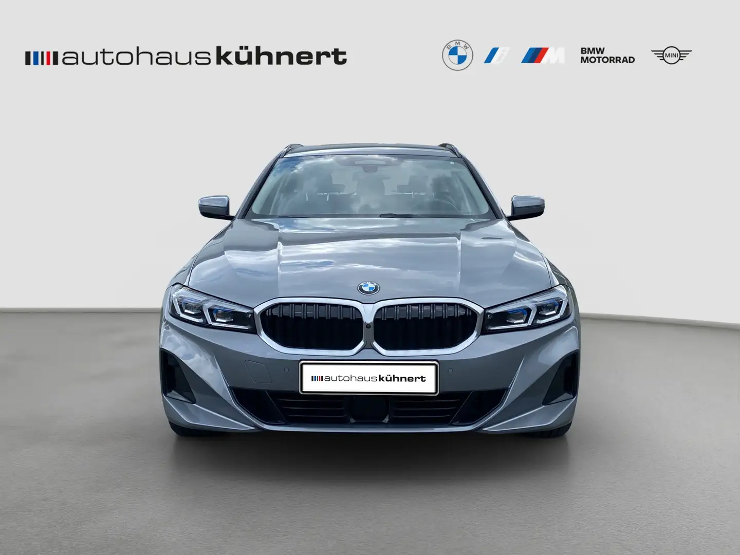 BMW 318 i Touring LED ACC SpurAss 360° AHK Navi RFK Grigio - 2