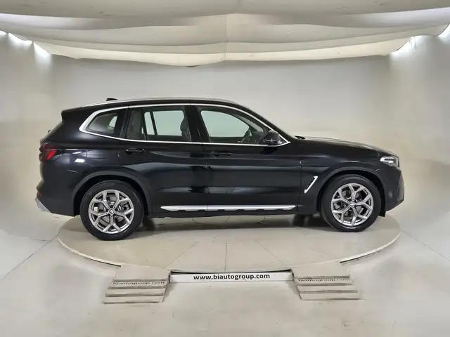 BMW X3 view 6