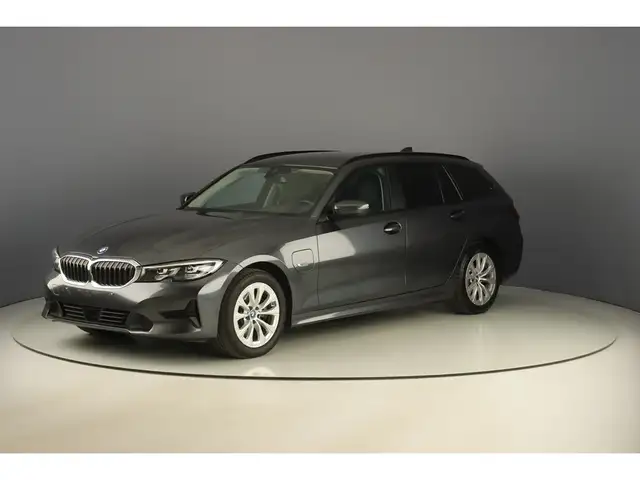 BMW 320 e Touring 204pk Pack Drive Assist