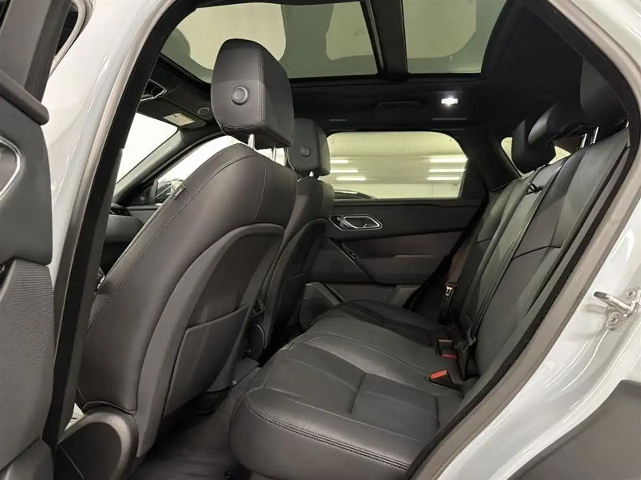 Land Rover Range Rover Velar снимка Land Rover Range Rover Velar