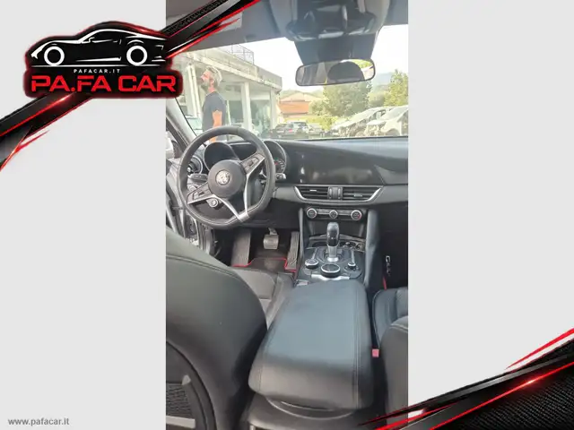 Alfa Romeo Giulia view 8