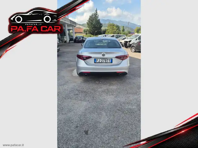 Alfa Romeo Giulia view 3