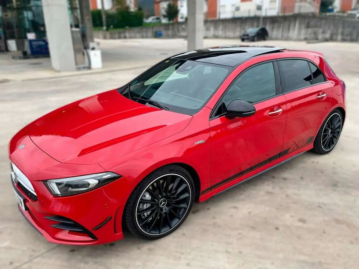 Mercedes-Benz CLA 35 AMG 4Matic+ 7G-DCT Rojo - 2