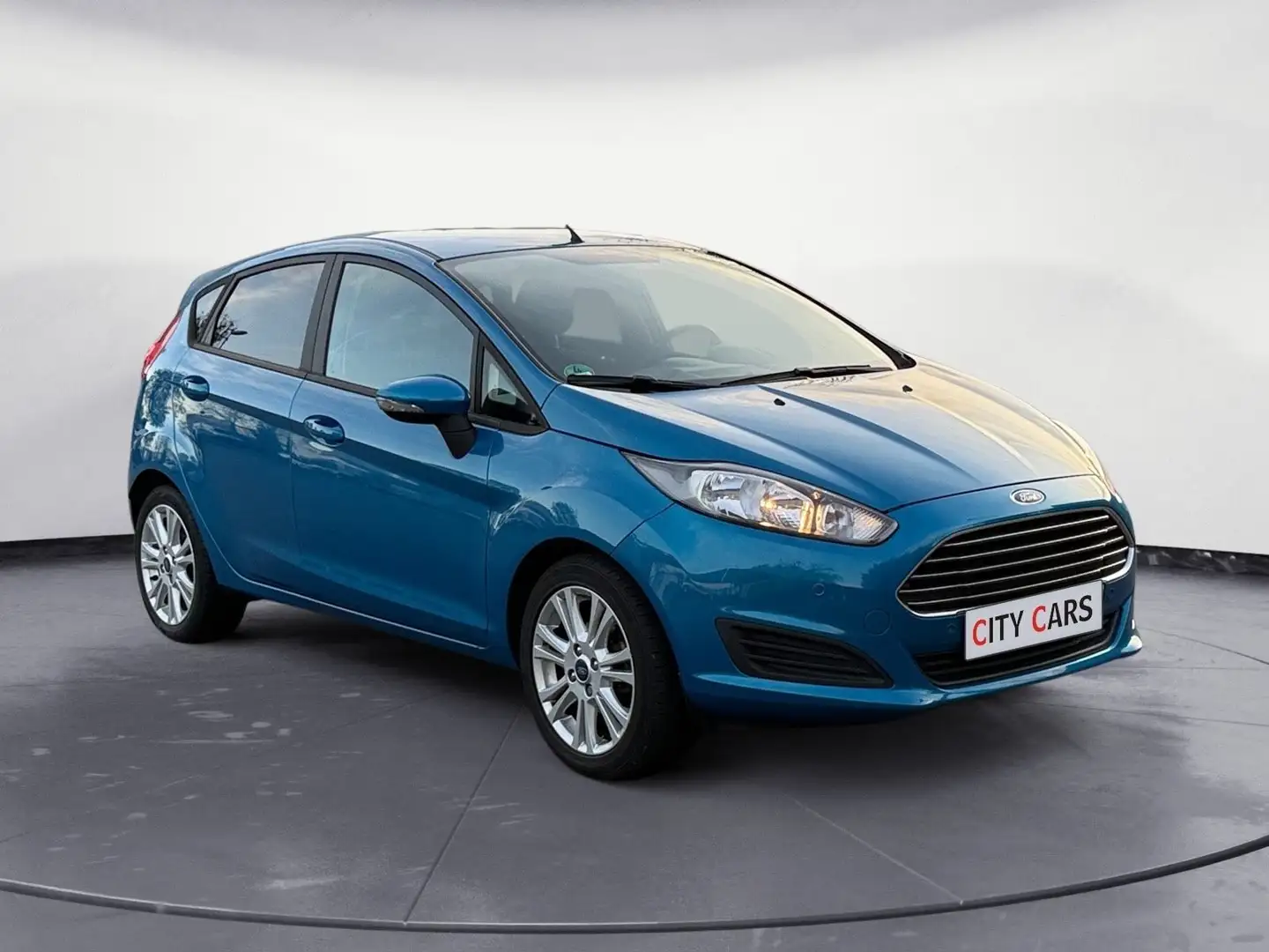 Ford Fiesta Sync Edition Bleu - 2