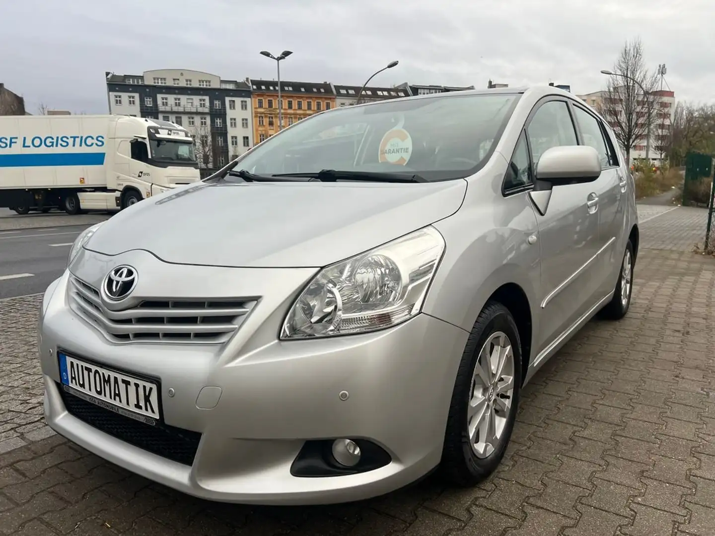 Toyota Verso Edition,Automatik,Klima,Pano,PDC,Allwetter Gris - 2