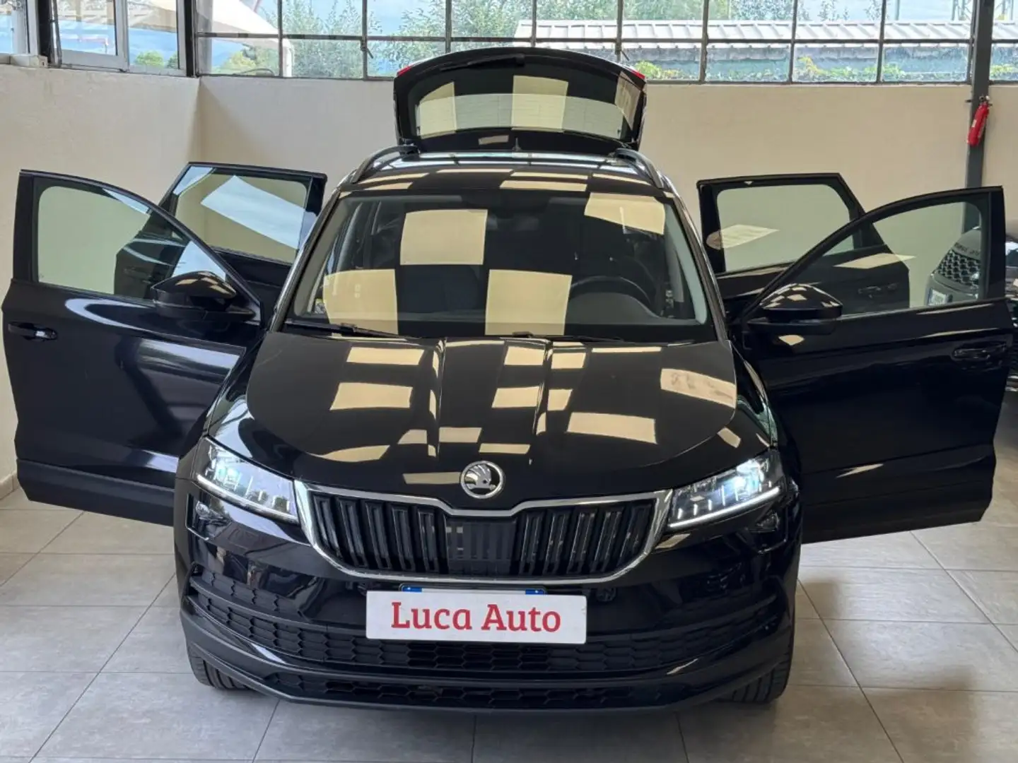 Skoda Karoq 2.0 TDI 115CV DSG *TAGLIANDI*UNICO PROP.* Nero - 2