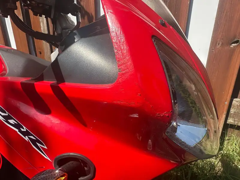 Honda CBR 125 R - foto 2