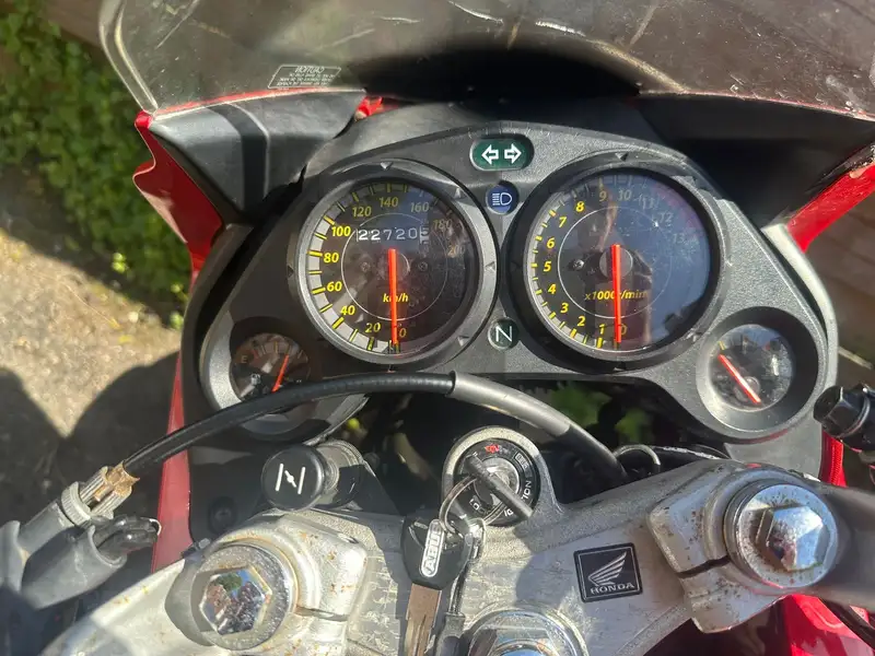 Honda CBR 125 R - foto 5