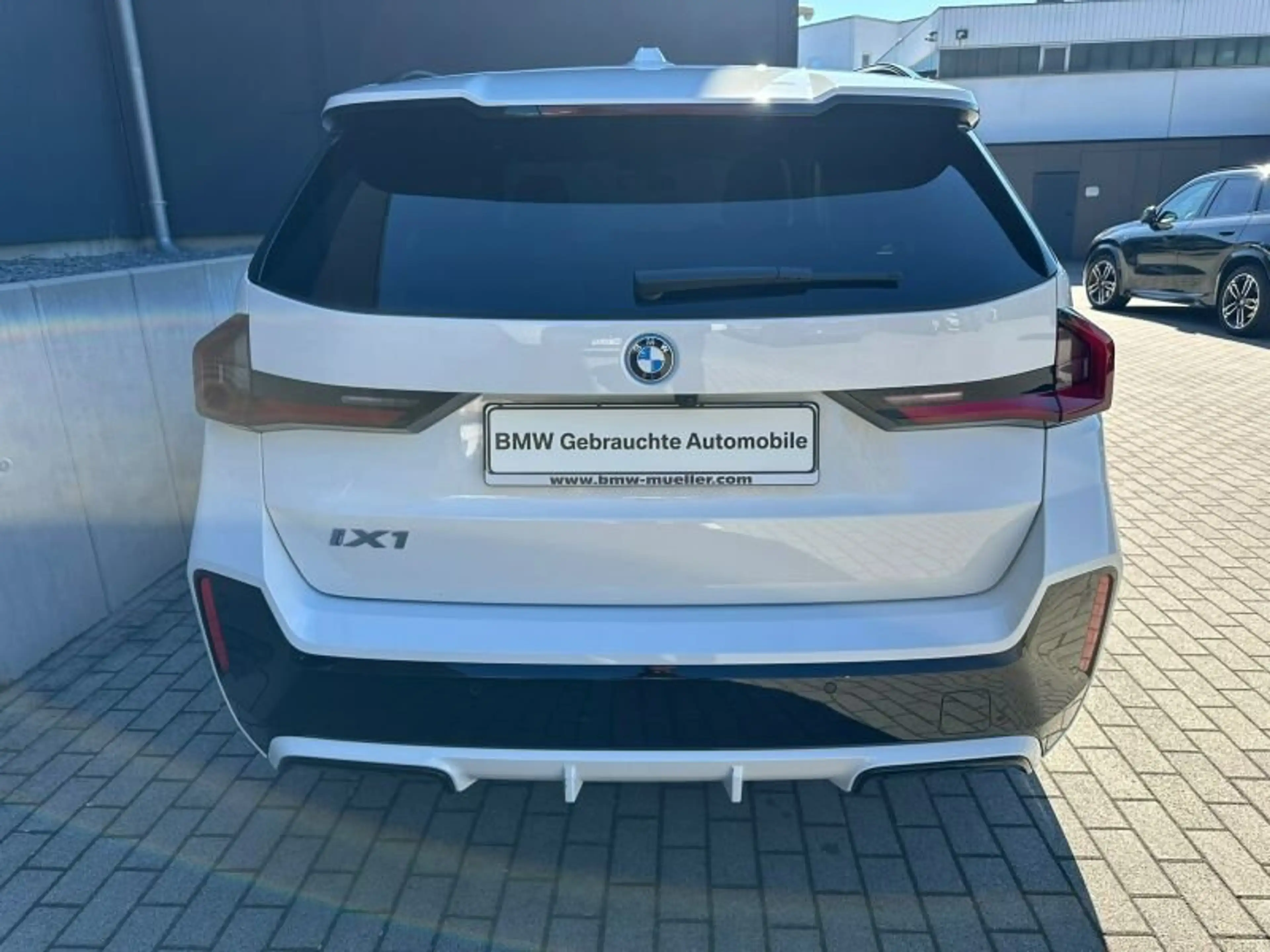 BMW iX1 xDrive30 M Sport AHK/LED+/HUD/A-SITZ/360CAM — photo 7