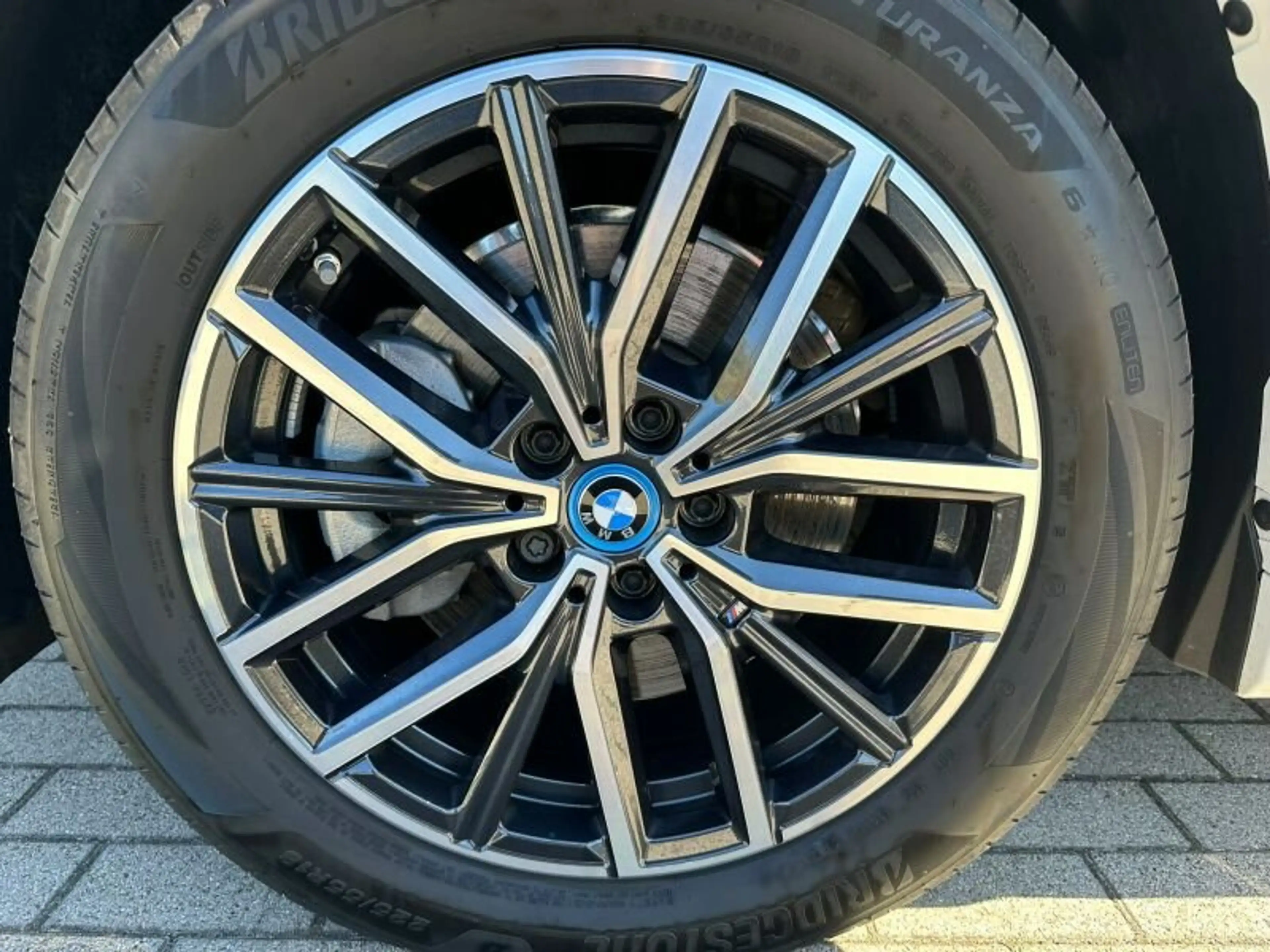 BMW iX1 xDrive30 M Sport AHK/LED+/HUD/A-SITZ/360CAM — photo 8