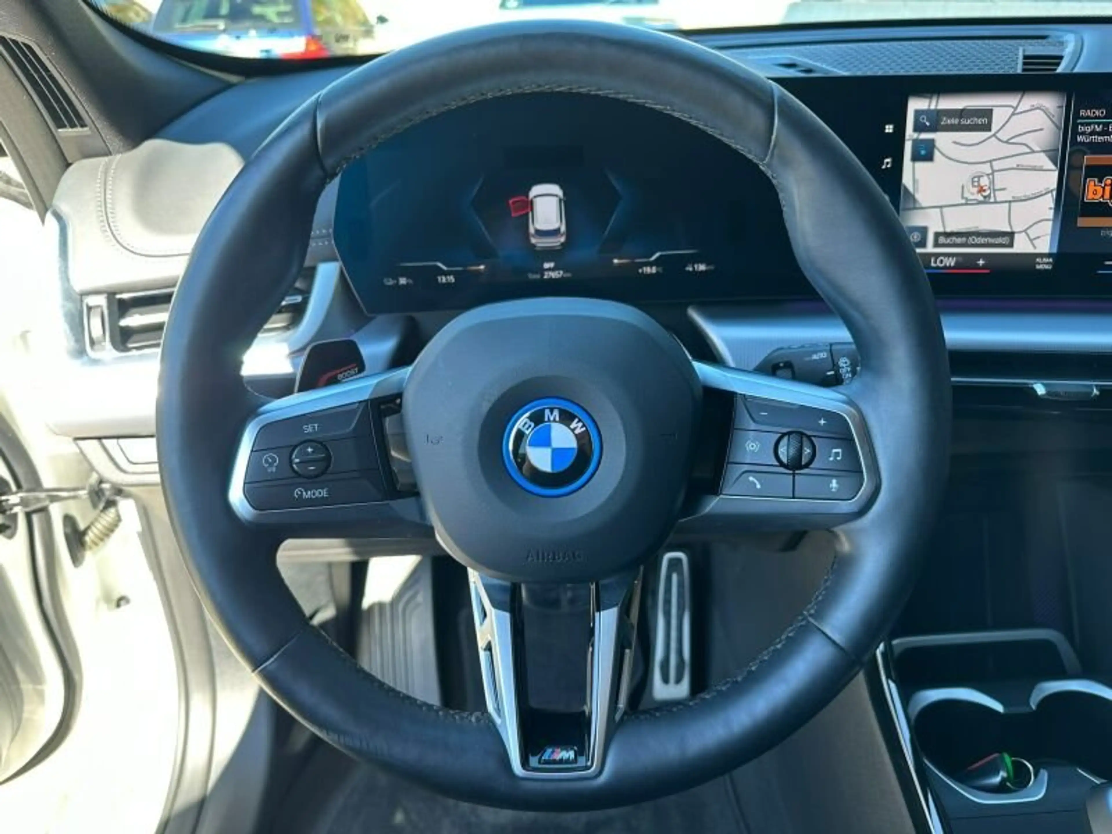 BMW iX1 xDrive30 M Sport AHK/LED+/HUD/A-SITZ/360CAM — photo 12