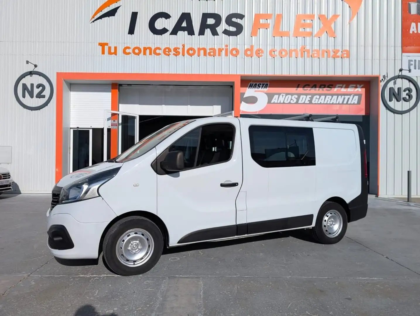Renault Trafic Passenger Energy dCi 92 kW(125 CV) TT E6 Wit - 1