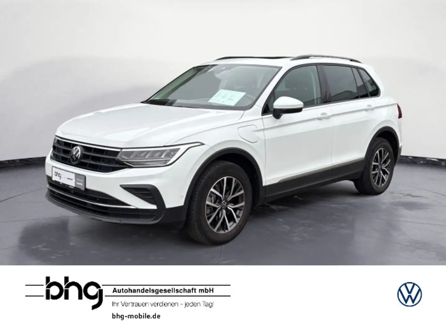 Volkswagen Tiguan 1.4 TSI eHybrid Life PANO HUD ACC SHZ Weiß - 1