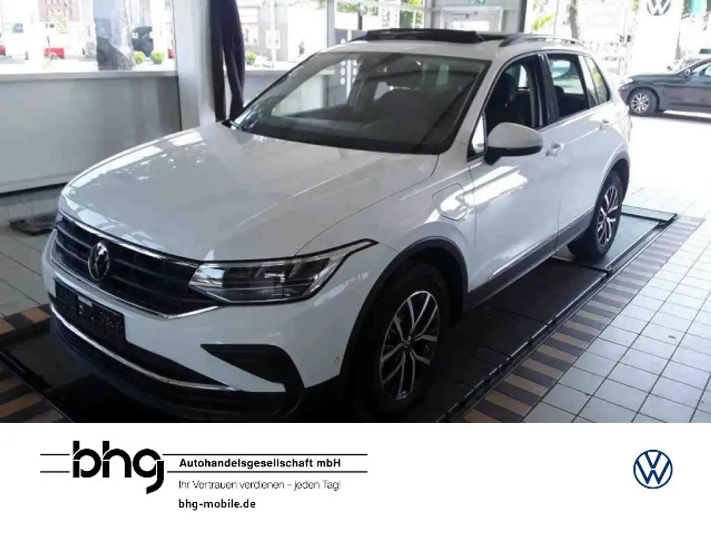 Volkswagen Tiguan 1.4 TSI eHybrid Life PANO HUD ACC SHZ Blanc - 1